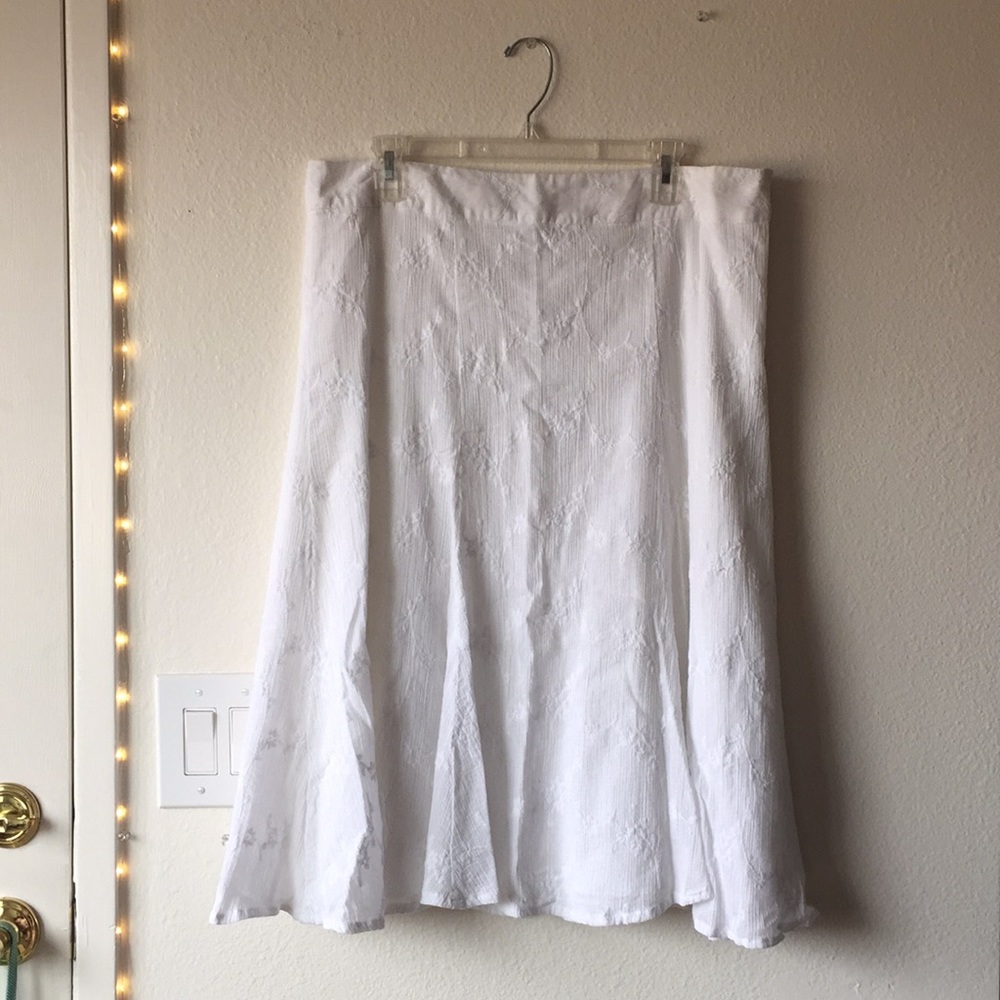 Embroidered mid length skirt!